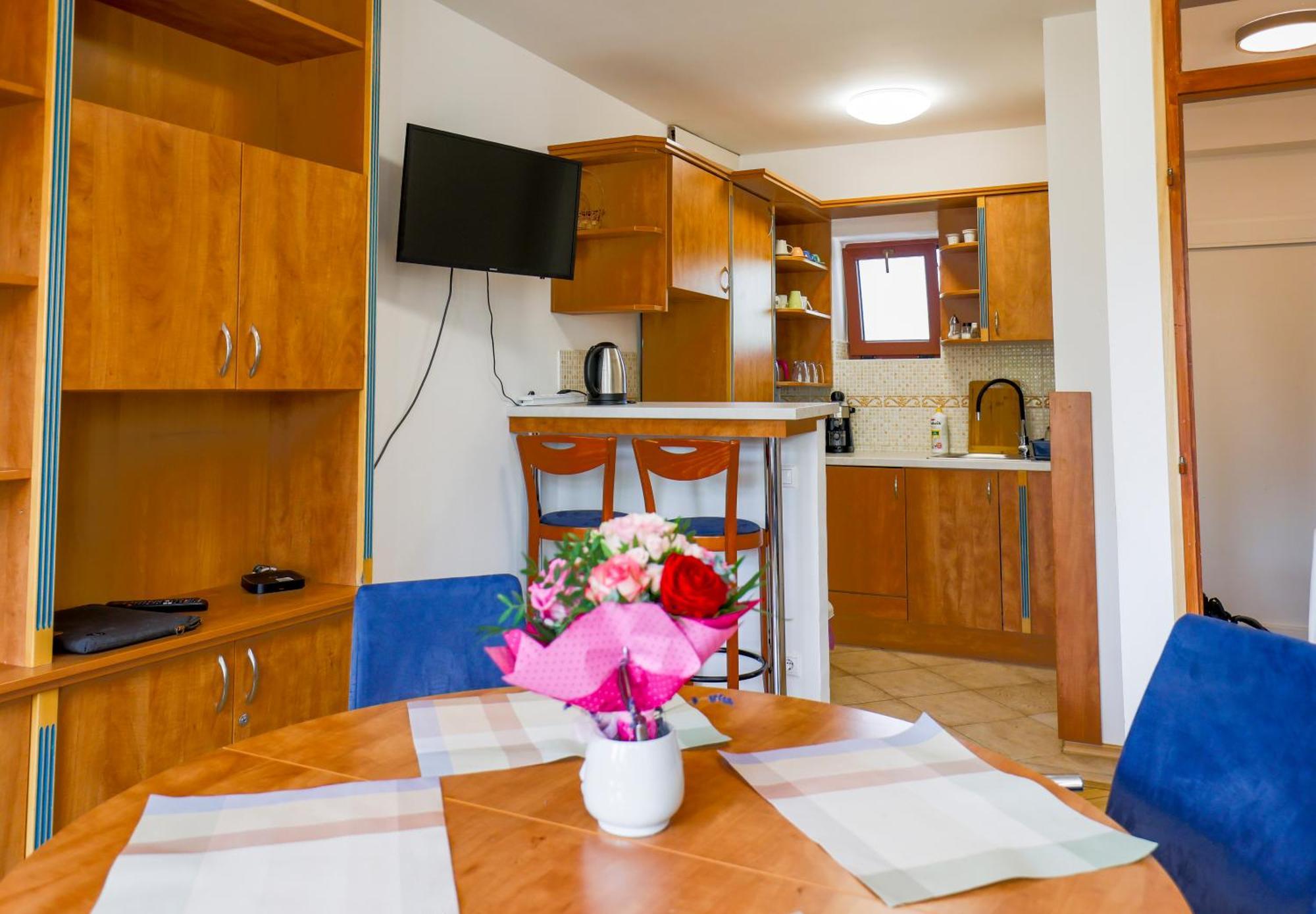 Roger Federer Apartmanja บาลาตอนฟือเรด ภายนอก รูปภาพ